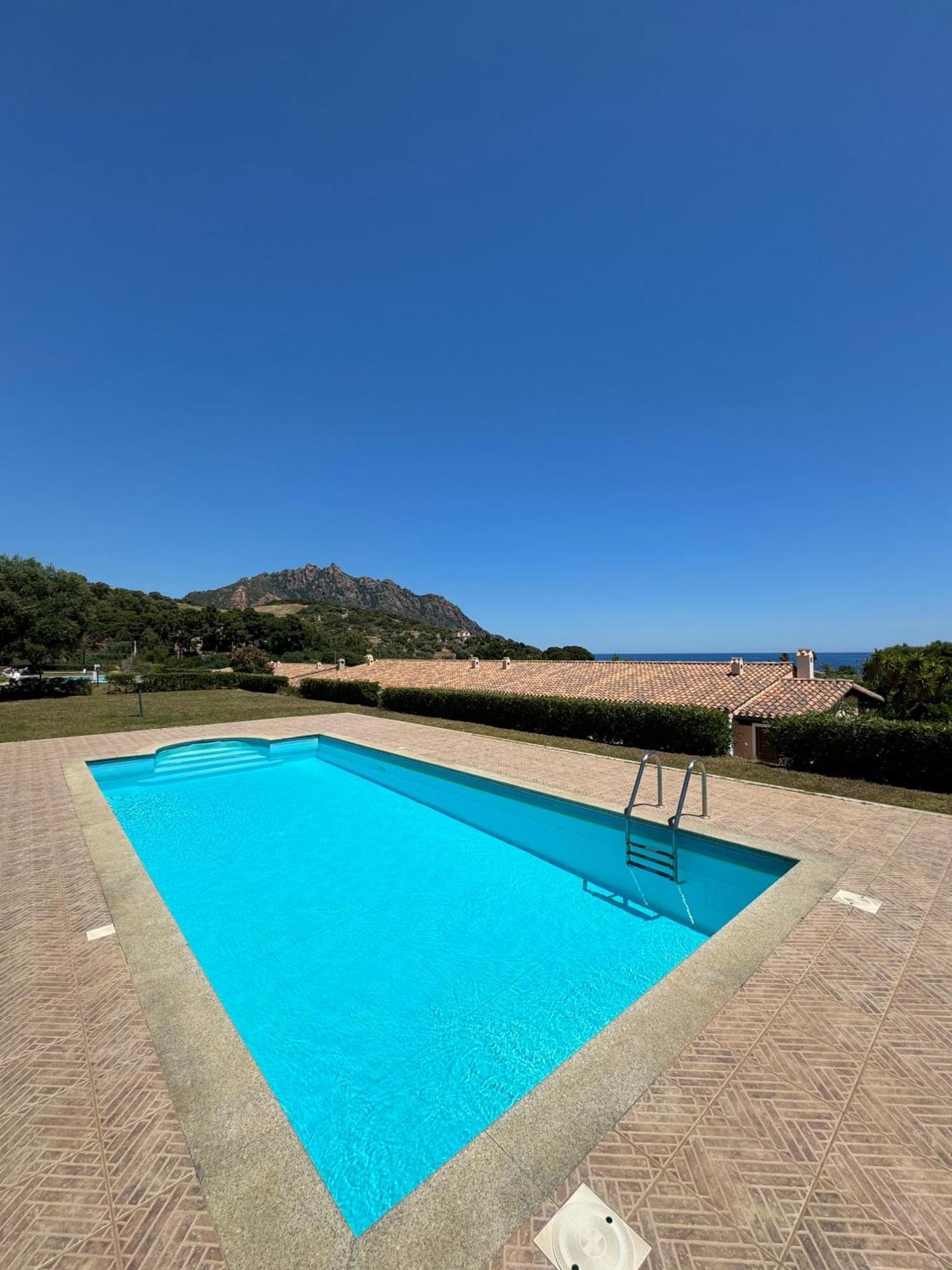Casa Vacanze Con Piscina E Vista Mare Esclusiva Per Coppie E Famiglie, Relax E Tranquillita 테르테니아 외부 사진